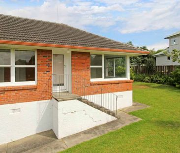 Tidy two bedroom unit - Photo 2