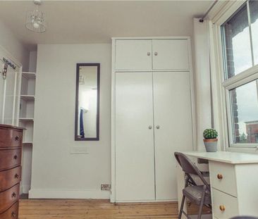 Guildford Park Road, Guildford, Surrey, GU2 - Photo 2