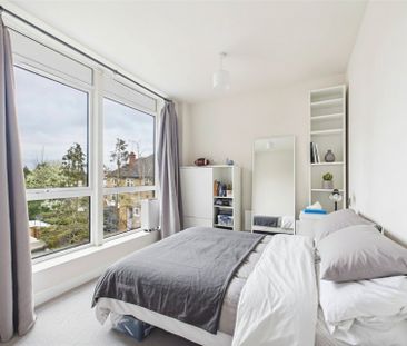 1 bedroom in St. James House, Maidenhead - Photo 2