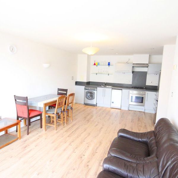 3 bedroom apartment to rent - Photo 1