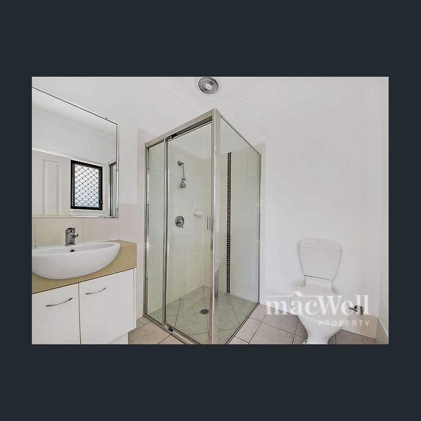 Stylish 4-Bedroom Family Home – Spacious and Move-In Ready! - Photo 1