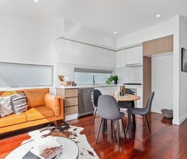 8/5 Queen Street, Essendon VIC 3040 - Photo 5