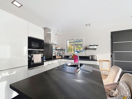 Villa de standing meublée avec dépendance et piscine, - Photo 2