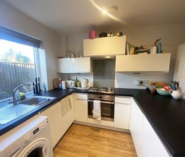 2 bedroom terraced house to rent - Photo 3