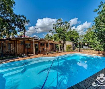 Perfect family home on large block with shed and Pool - Photo 4