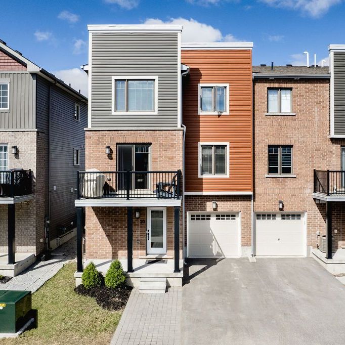 For Lease - 20 Andean Lane, Barrie, Ontario - Photo 1