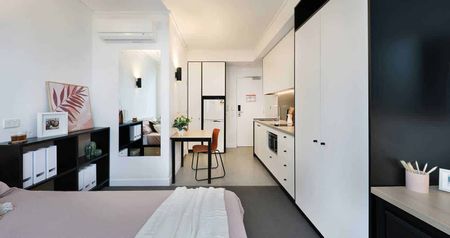 Standard Studio Apartment - Photo 2