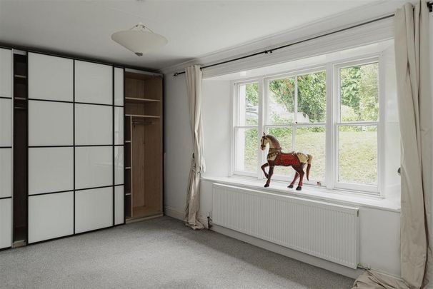 4 bedroom house to rent - Photo 1