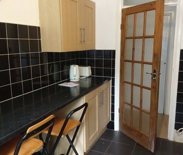 Room in a Shared Flat, Wells House, SE16 - Photo 3