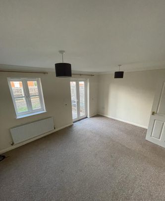 3 bedroom semi-detached house to rent - Photo 1