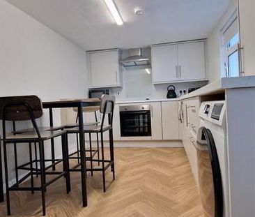 Rooms 1,2,3, 4 & 5, 8 Pims Avenue, Belfast, BT4 1PJ - Photo 4