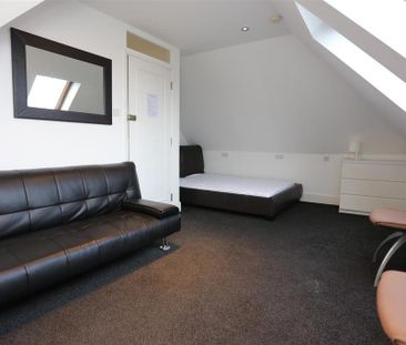 Studio to rent - Photo 6