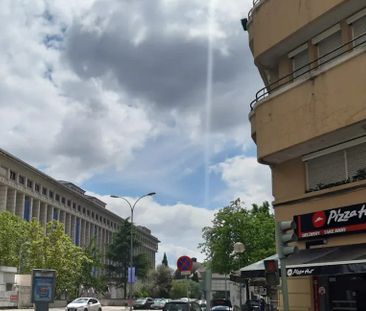 Rua Augusto Gil, Lisbon, Lisbon 1000-065 - Photo 3