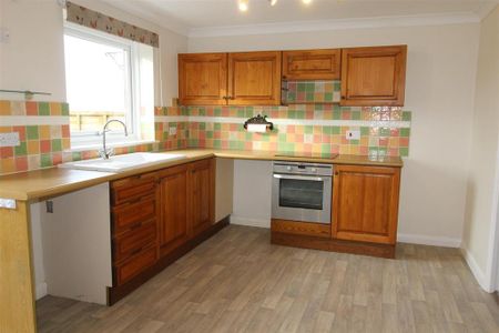 2 bedroom terraced house to rent - Photo 2