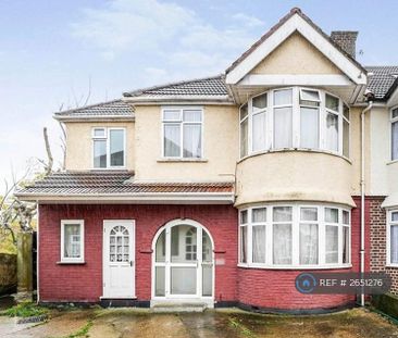 1 bedroom in a house share to rent - Photo 1