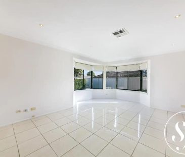 “Lovely Single Level” - Photo 3