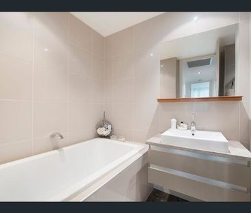 APARTMENT WITH LUXURY AND CONVENIENCE - Photo 3