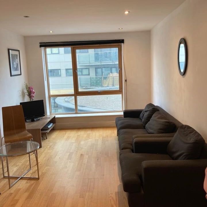 Studio Flat, Clarence Dock, LS10 - Photo 1