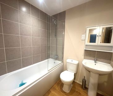 High Street, Kingswinford, West Midlands, DY6 8BF - Photo 6