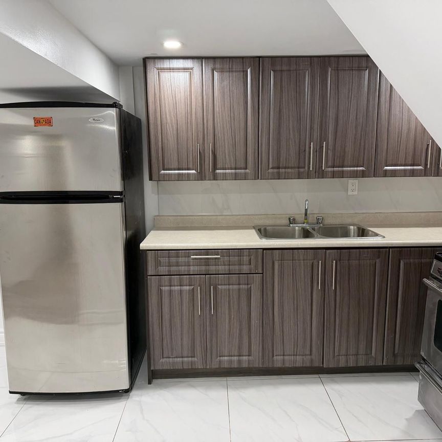 For Lease - 2913 Kingston Road, Toronto, Ontario - Photo 1