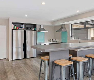 Private Modern room available - Photo 2