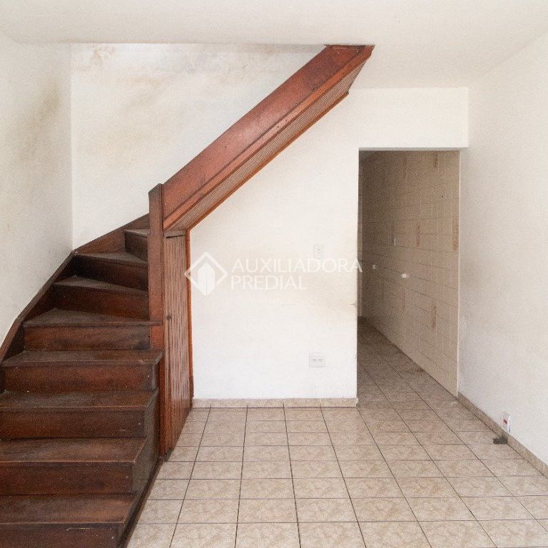 Sobrado com 2 quartos e 50m² para alugar em Parque Oratório, Santo André. - Photo 1