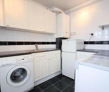 Bedroom T Floor In Guildford, GU2 - Photo 4