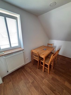 Pronájem bytu 1+1 38 m² - Photo 1