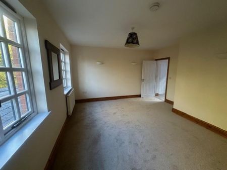 2 bedroom Flat To Let - Photo 4