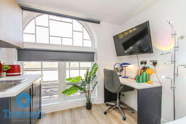 Edath *inc Bills* - Lenton Boulevard, NG7 - Photo 1