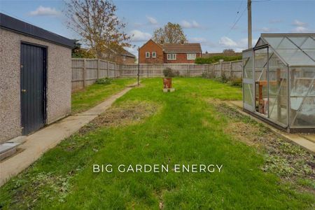 3 bedroom semi-detached house to rent - Photo 4