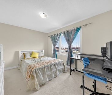 For Lease - 22 Moses Crescent Unit# Main, Clarington, Ontario - Photo 2