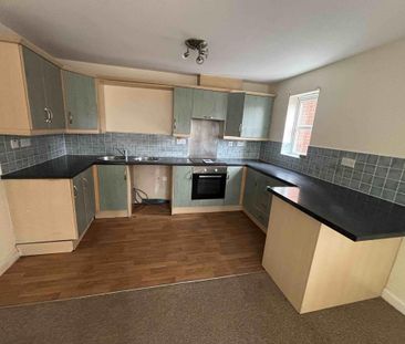2 bedroom ground floor flat to rent - Photo 4