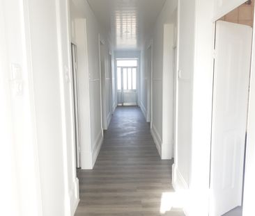 Floor of 4 bedroom villa with good areas in Oliveirinha! - Photo 1