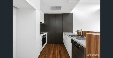 Stunning Two-Bedroom Apartment in Williamstown - Photo 4