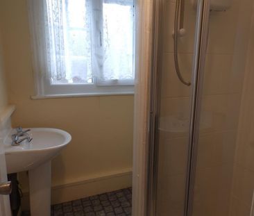 1 bedroom Flat To Let - Photo 6