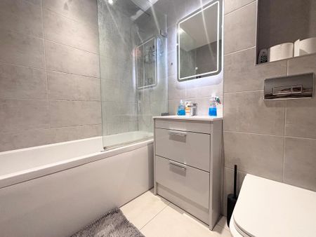 2 bedroom apartment to rent - Photo 4