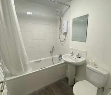 3 bedroom apartment to rent - Photo 5