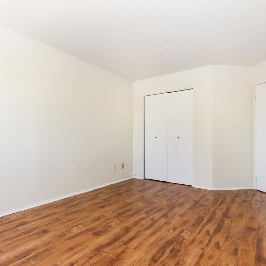1655 Boul. du Souvenir, Laval (Laval-des-Rapides), QC H7N - Photo 1
