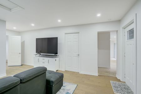 For Lease - 405 Washington Road, Fort Erie, Ontario - Photo 2