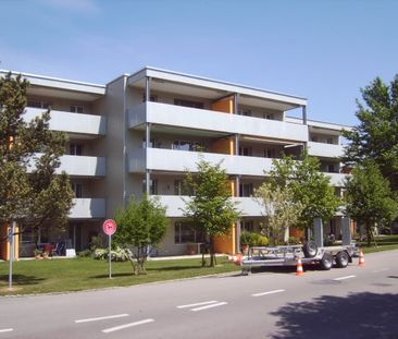 "Gemütliche 2.5 Zimmerwohnung in ruhigem Wohnquartier!" - Photo 4