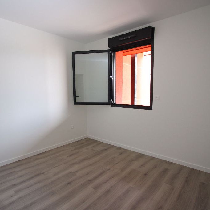 Location : appartement 2 pièces (44 m²) à FLEURY LES AUBRAIS - Photo 1