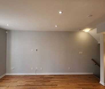 For Lease - 293 Everest Private Unit# A, Elmvale Acres and Area, On... - Photo 2