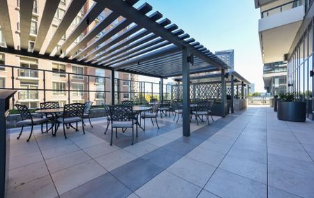 For Lease - 10 Inn On The Park Drive Unit# 105, Toronto, Ontario - Photo 2