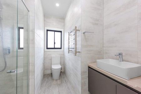 Luxury Family Living - Photo 5