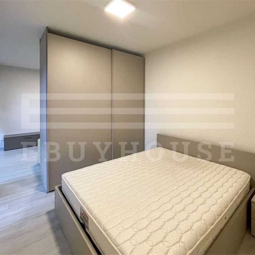 BEAUTIFUL FURNISHED APARTMENT - Photo 1