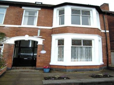 Single Bedroom Flat*Paget Road*£325pcm - Photo 2