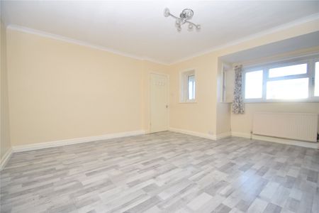 3 bed terraced house to rent in Scarborough Road, Filey, YO14 - Photo 2