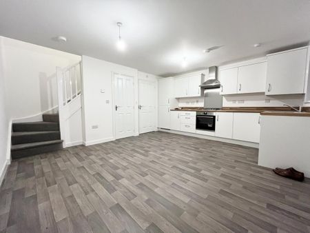 1 bedroom semi-detached house to rent - Photo 3