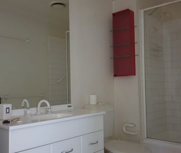 CONVENIENT, SPACIOUS & FURNISHED - Photo 5